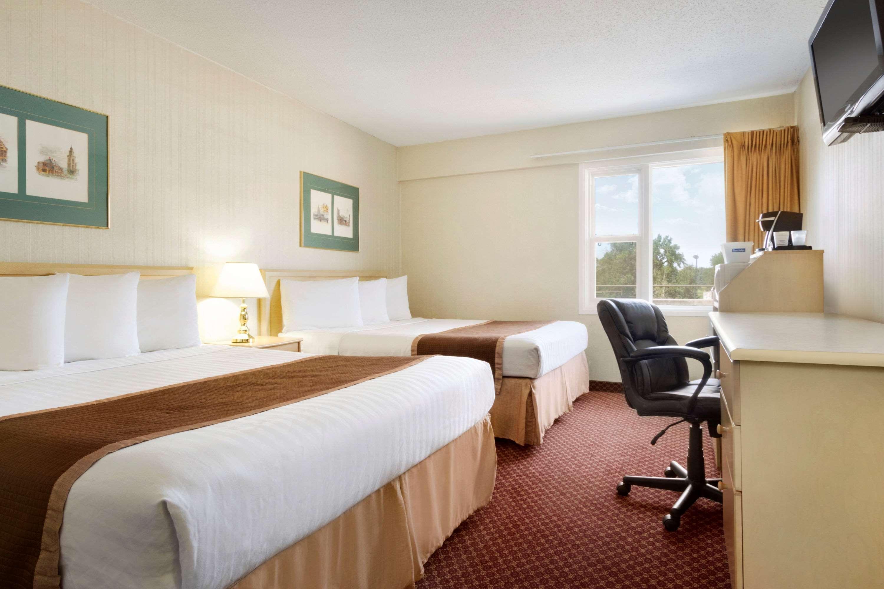 Travelodge By Wyndham Lethbridge Kültér fotó