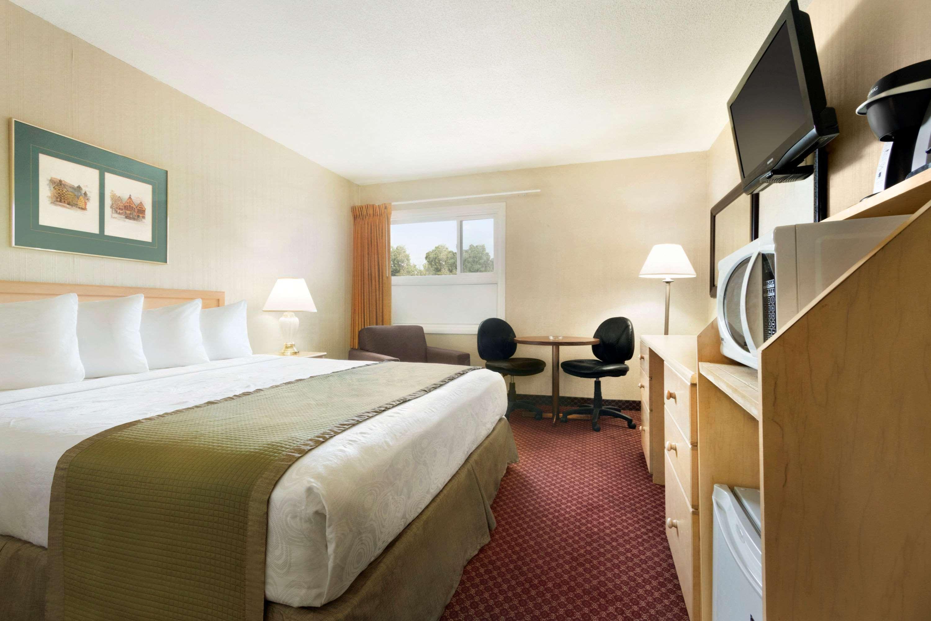 Travelodge By Wyndham Lethbridge Kültér fotó