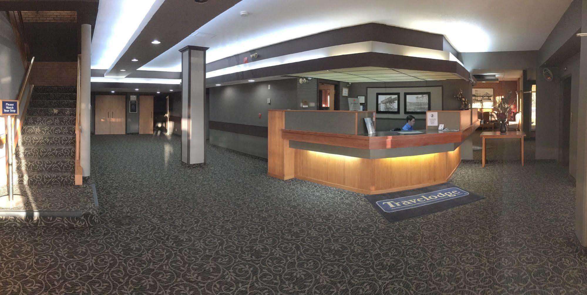 Travelodge By Wyndham Lethbridge Kültér fotó